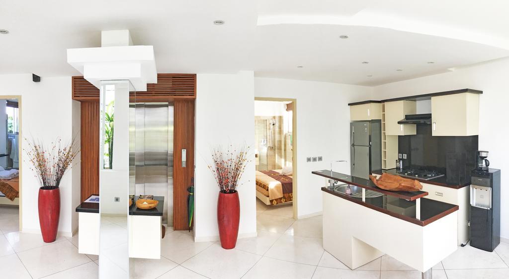 Flora Apartment Bali Seminyak Exterior foto